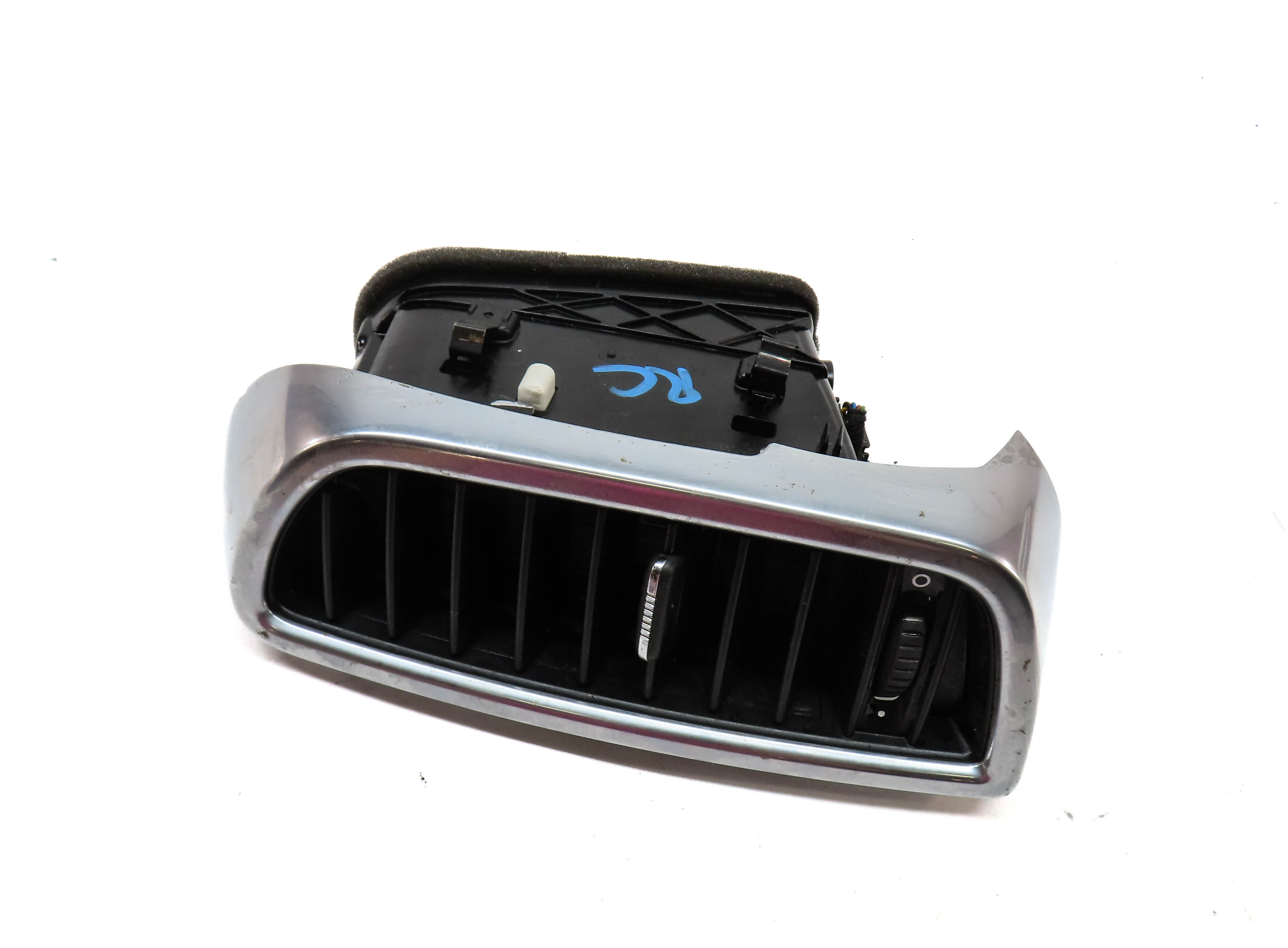 11 PORSCHE CAYENNE HYBRID (958) FRONT RIGHT CENTER DASH HEAT AC AIR VENT(Black) — exact item pictured